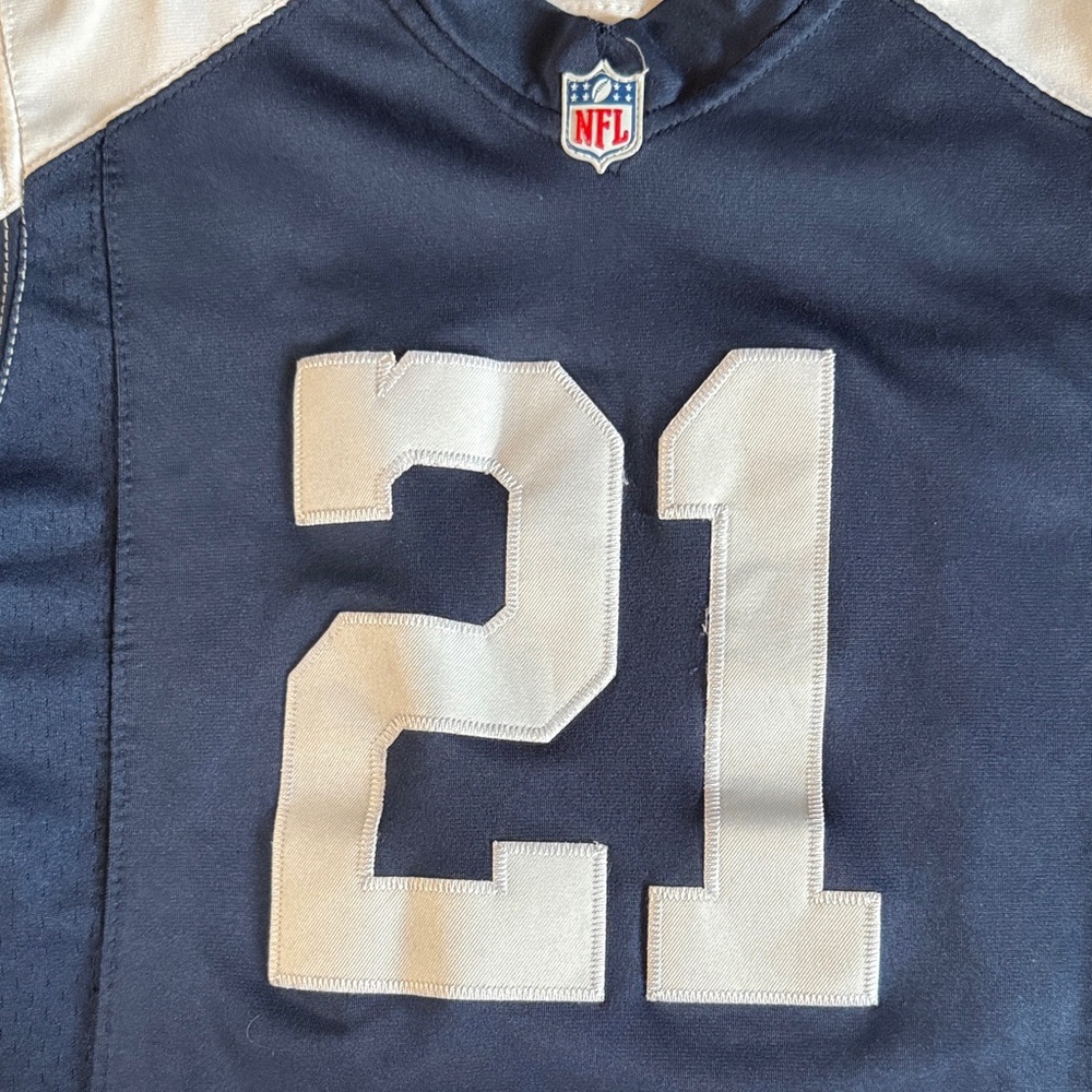 Youth Cowboys Jersey ⭐️💙🤍 - Picture 3 of 6